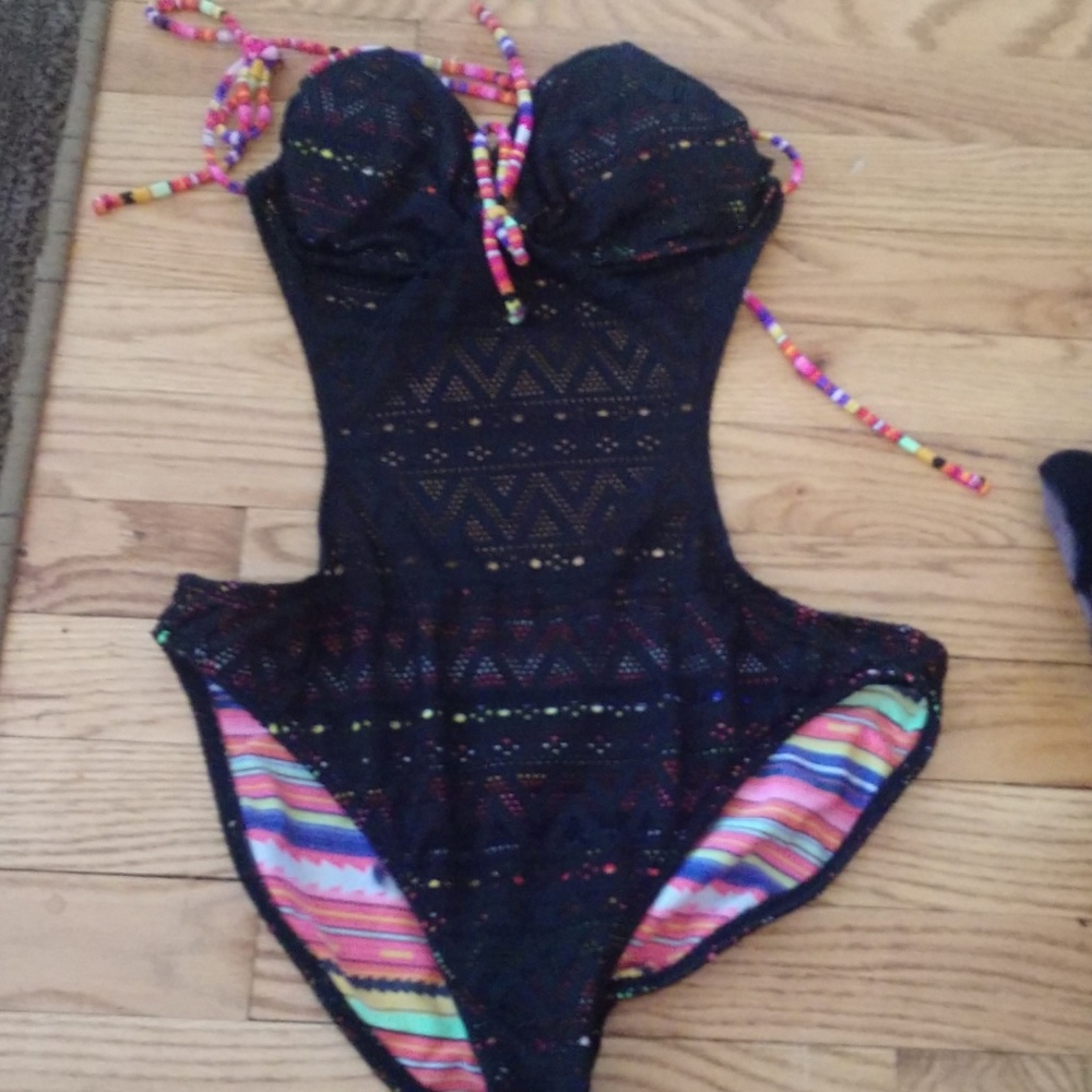 One piece suit